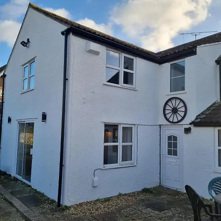 Well By Cliftonvalley Feriehus