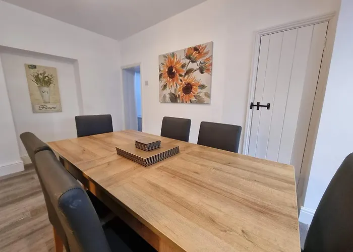 Well By Cliftonvalley Feriehus